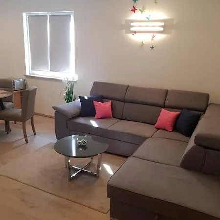 Mit Schwimmbad Apartment