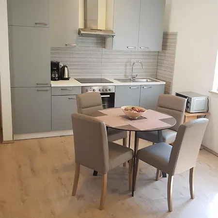 Mit Schwimmbad Apartment
