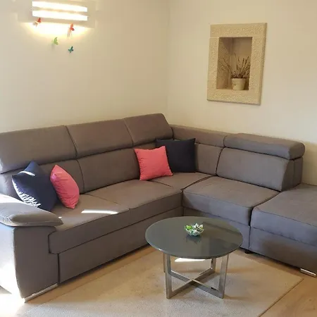 Mit Schwimmbad Apartment